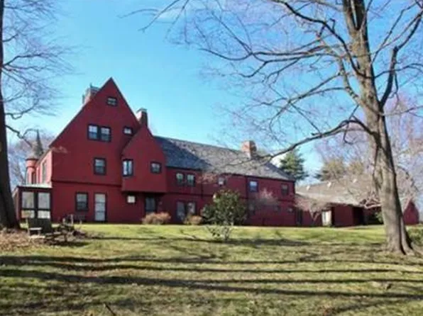 76 Ober Rd, Newton, MA 02459
