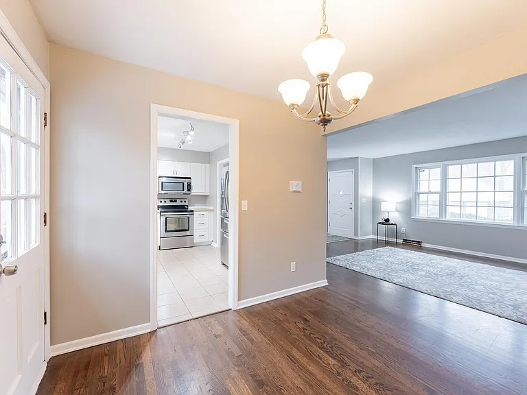 9414 Connell Dr #HOUSE — Photo 14