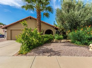 2302 W Lompoc Cir, Mesa, AZ 85202