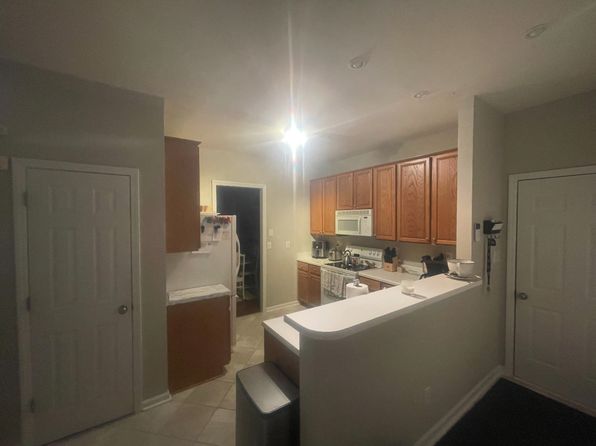 16 Dardanelle Ln