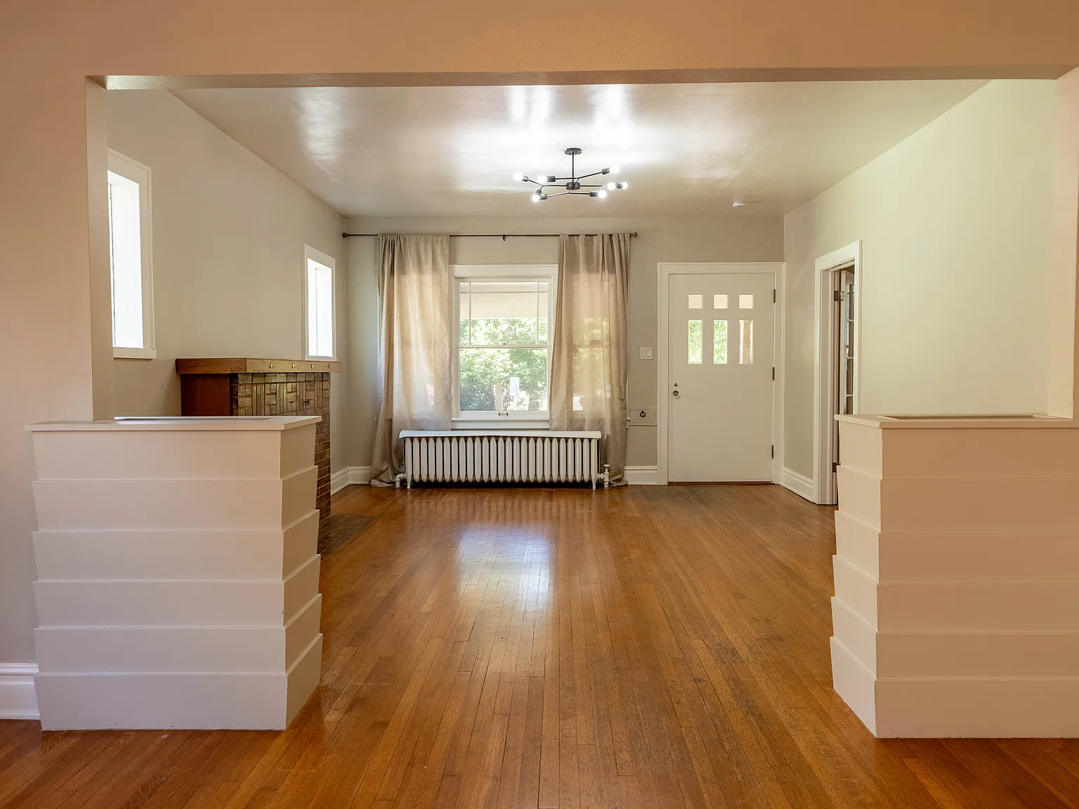 4 bed, 3200 sqft, $3,950 — Photo 4