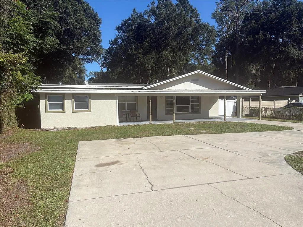 4 bed, 2.5 bath, 2314 sqft, $2,595 — Photo 2