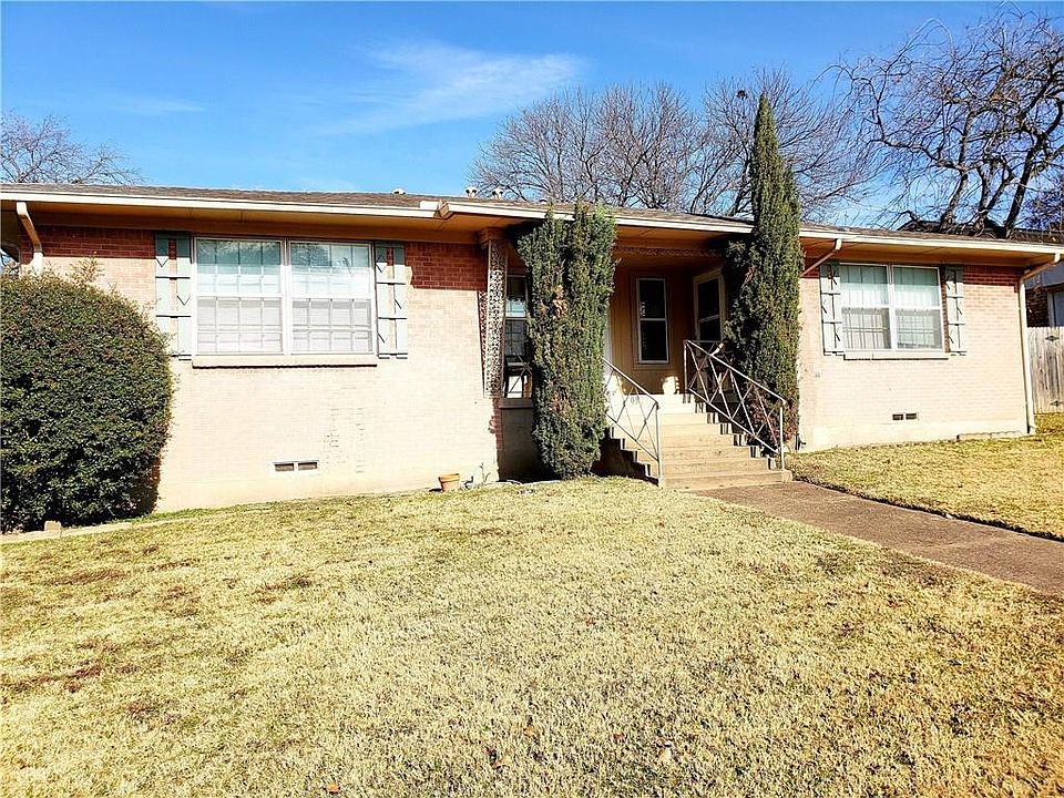 1st image of 10827 Lake Gardens Dr