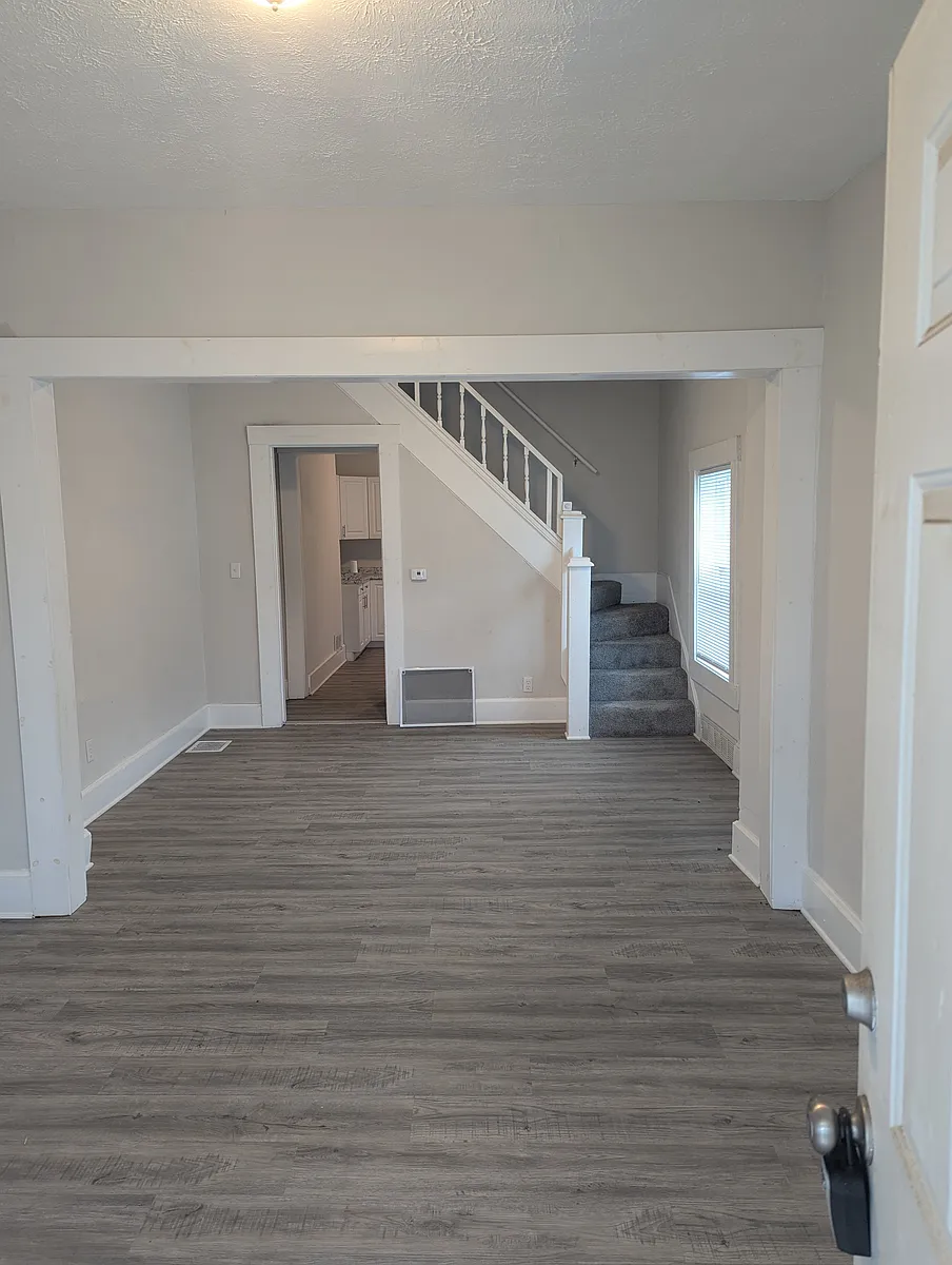 Building Photo - 625 Arbor Ave