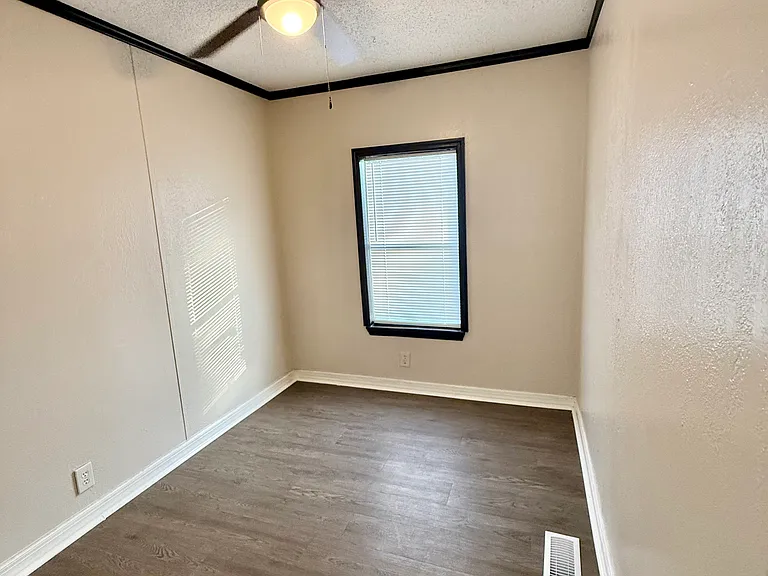 4619 Rhonda St #1A — Photo 17