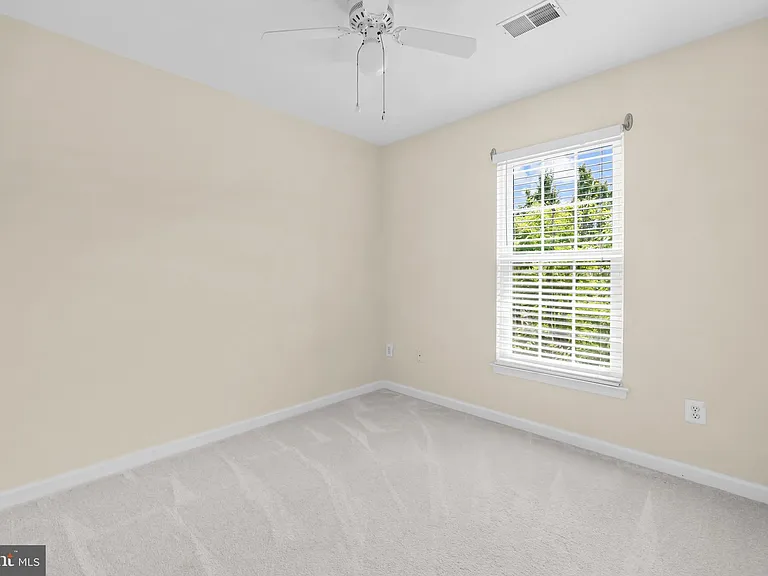 5011 Waple Ln — Photo 57
