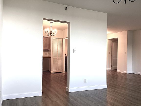 2nd image of 5501 Seminary Rd APT 2413S
