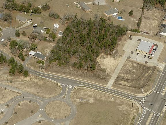 3rd image of 2509 Spirit Creek Rd