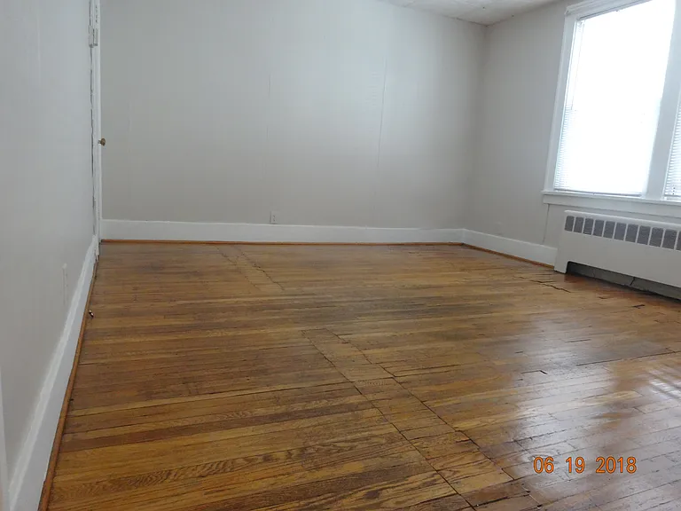 467 Norwood Ave — Photo 9