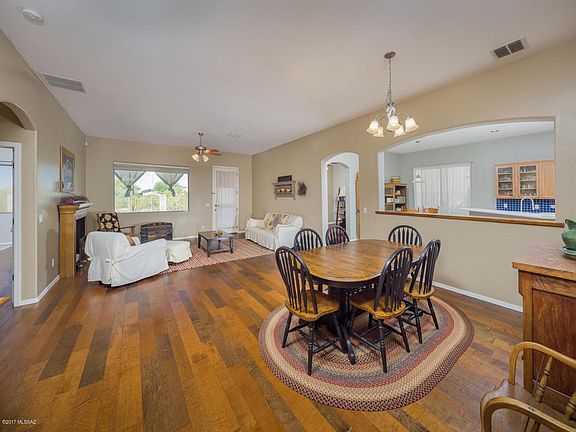 Spacious Open Floor -plan