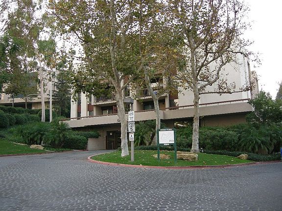 Front of Temple Terrace condo complex