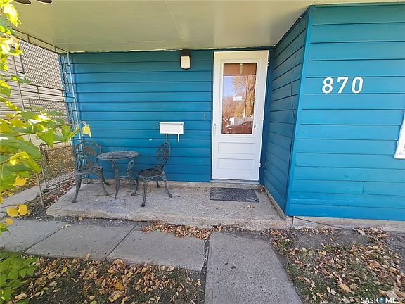 2nd image of 870 11th Avenue NE