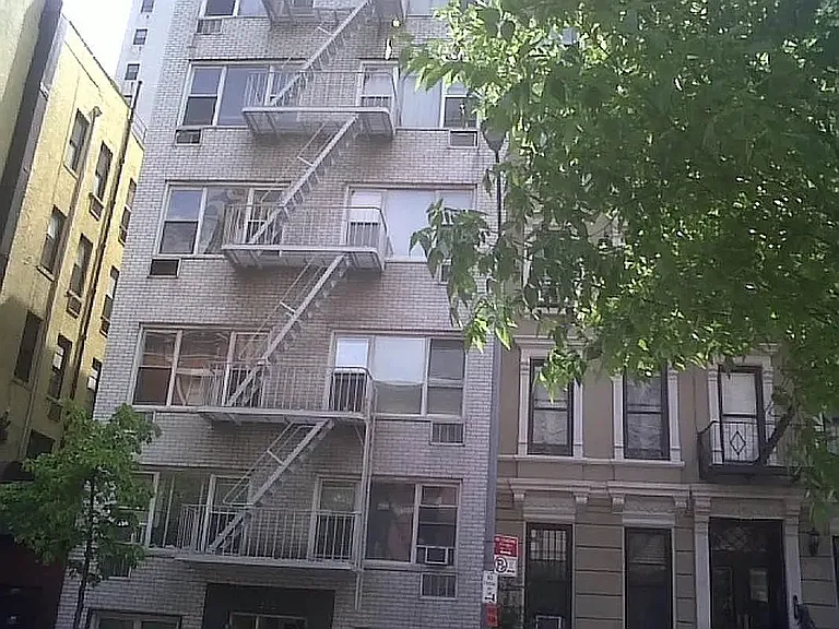 348 E 58th St #1C — Photo 14