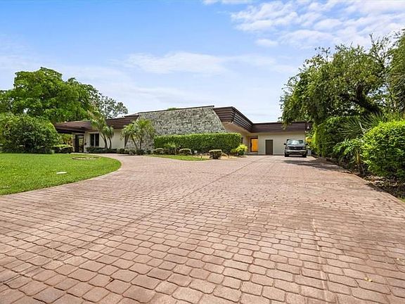 5th image of 5304 Woodlands Blvd