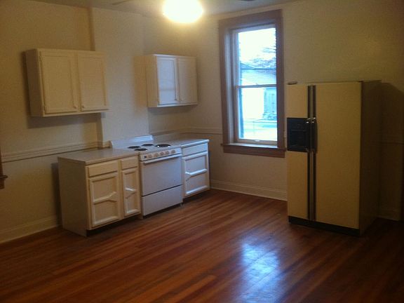 2nd image of 4816 Milentz Ave #Downstairs