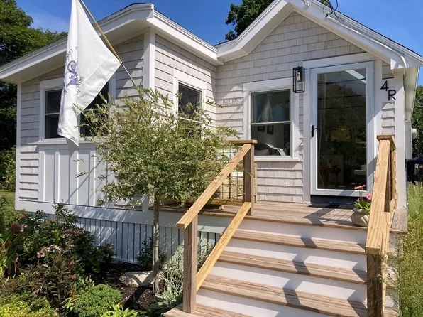 4-4R Old County Rd, Rockport, MA 01966