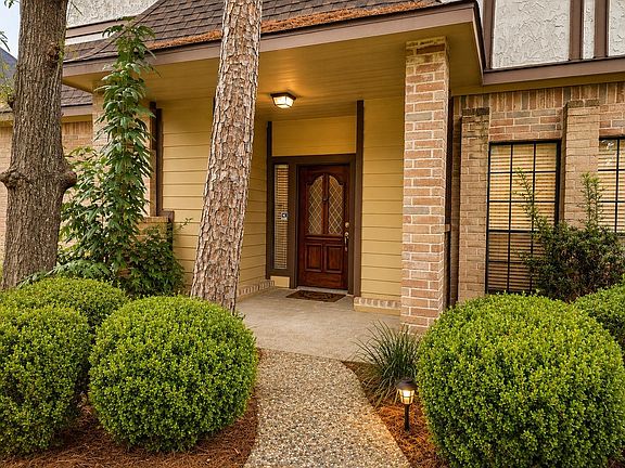 2nd image of 5518 Lacreek Ln