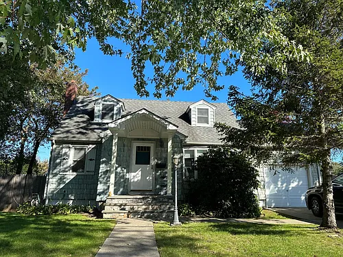 260 N 8th St Photo 1