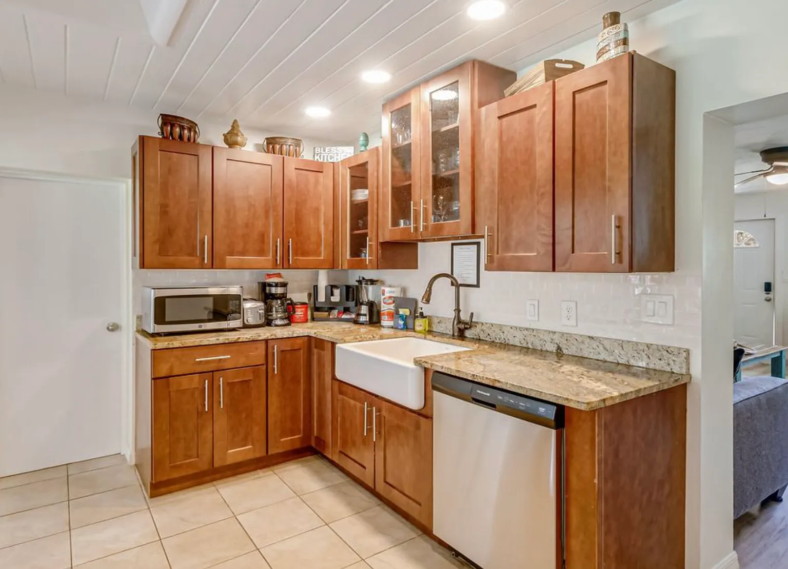 4 bed, $950 — Photo 3