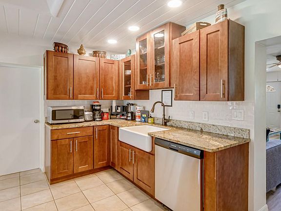 3rd image of 2876 Stearns Ave NE #1