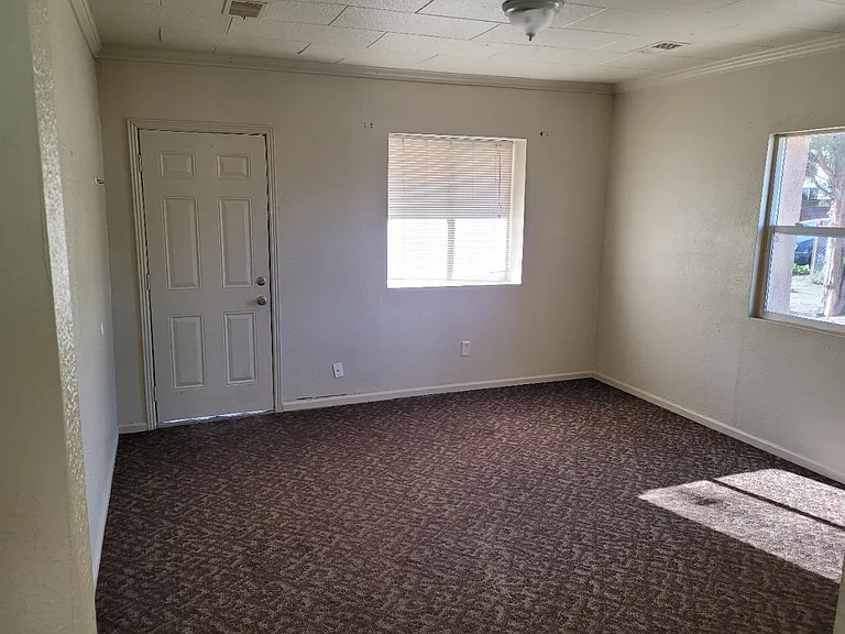 4250 Fillmore St — Photo 3