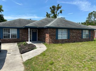 917 Summer Dr, Hinesville, GA 31313