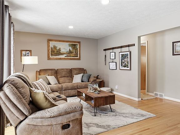 5th image of 54 Ransford Ave