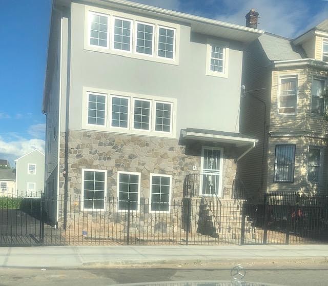 1st image of 454-456 S 14th St #1