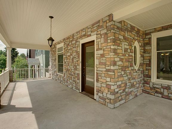 3rd image of 2000 Girard Ave S #1