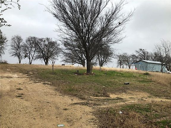 3rd image of 75 Rocky Dr