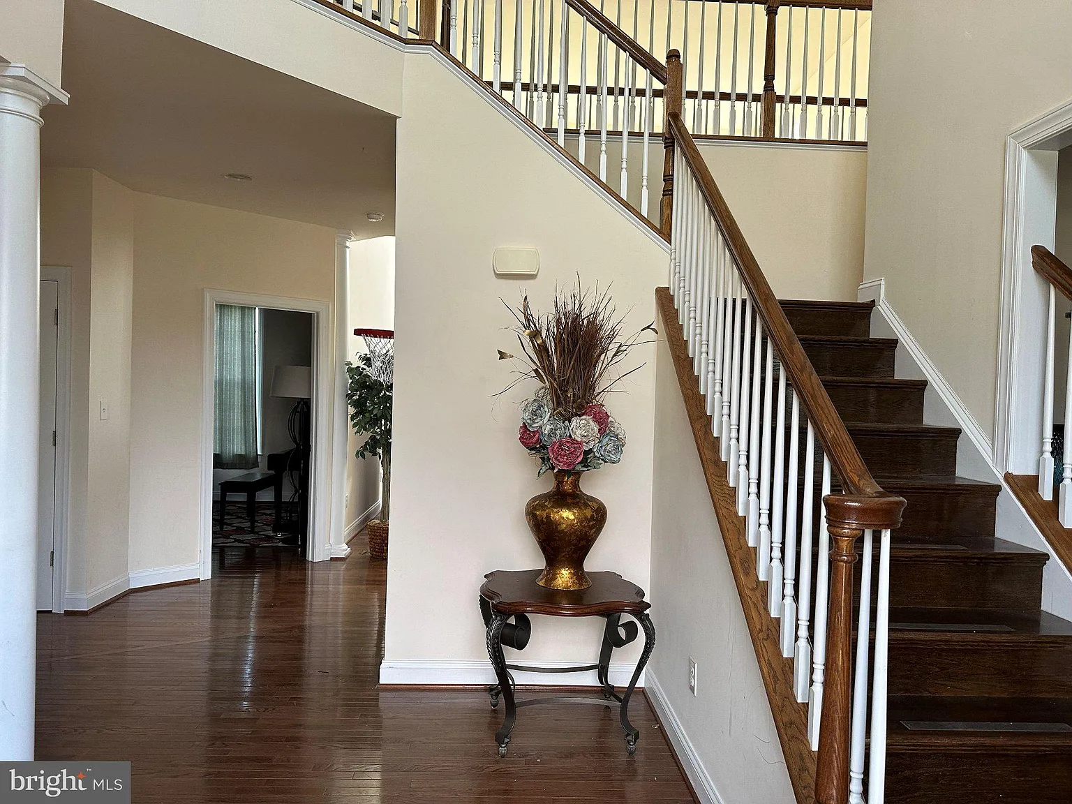 4 bed, 3.0 bath, 4700 sqft, $4,500 — Photo 3