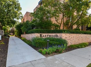 1906 E Shorewood Blvd UNIT 157, Shorewood, WI 53211