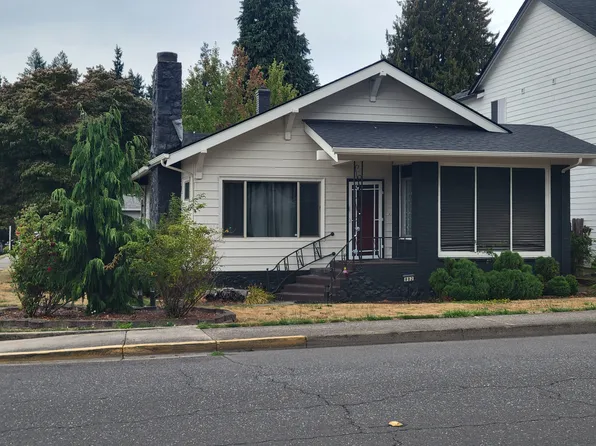 802 Pioneer St, Ridgefield, WA 98642