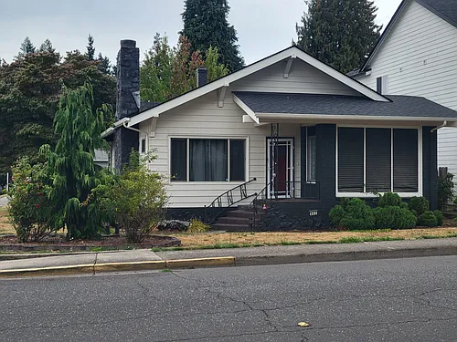 802 Pioneer St Photo 1