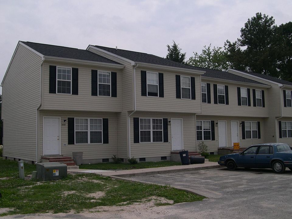 12154 QUEENS GRANT DRIVE
