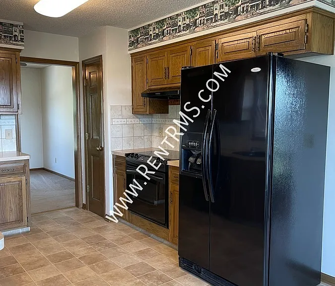 5940 SW 27th Ct — Photo 3