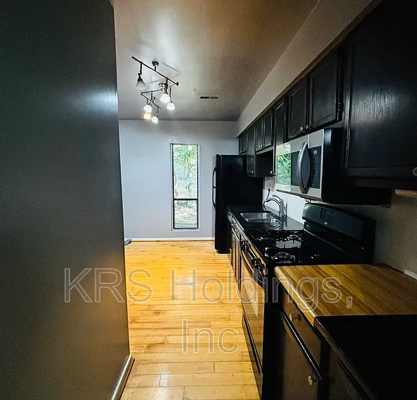 9629 Groundhog Dr — Photo 4