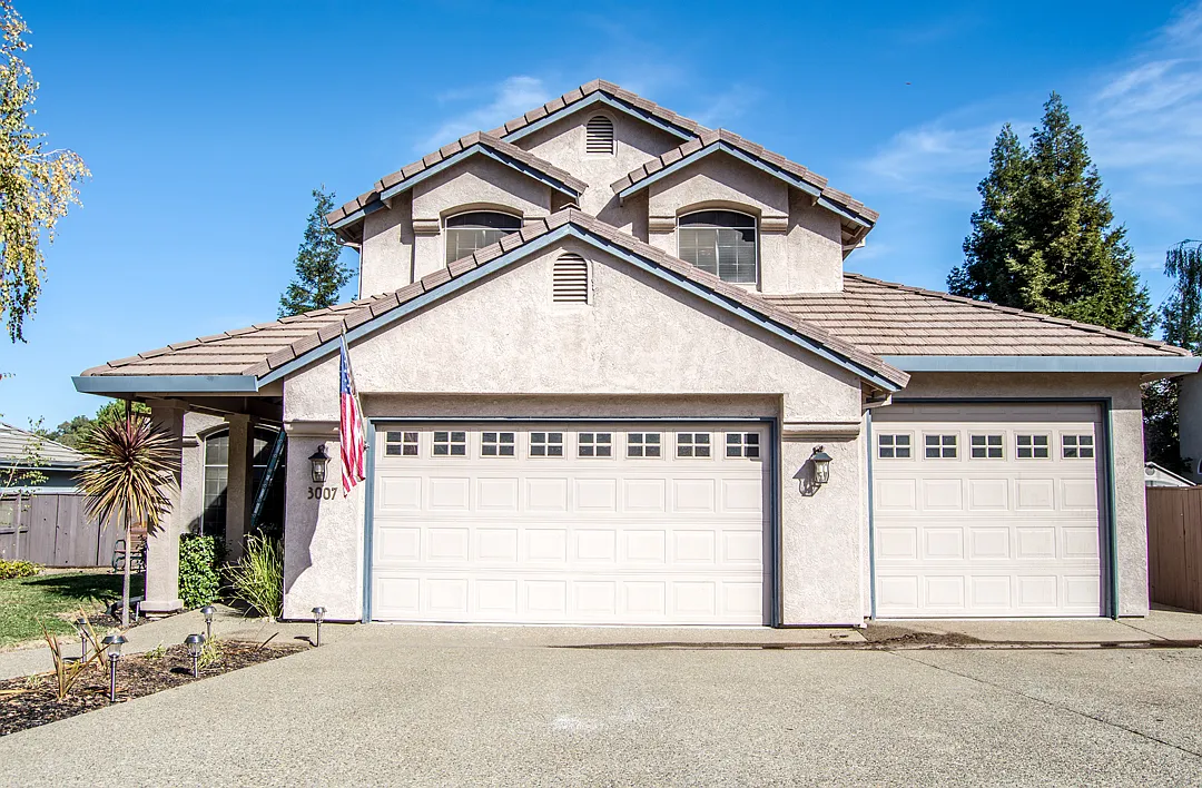 3007 Bridlewood Dr photo 1