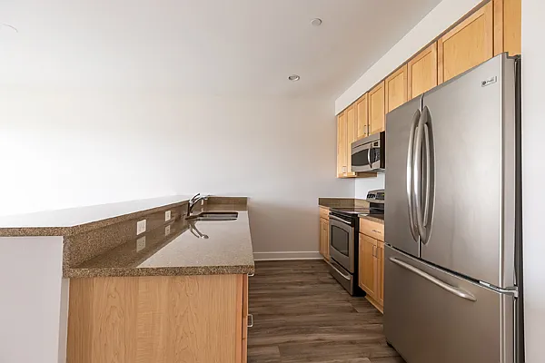 2 bed, 1100 sqft, $2,850 — Photo 2