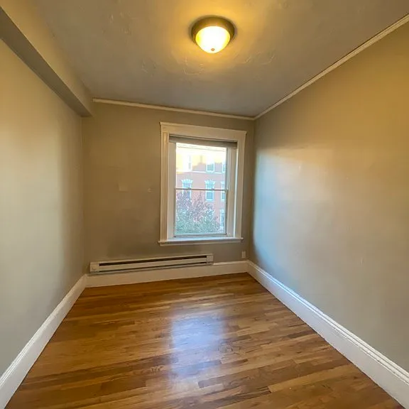 422 Hanover St #4 — Photo 10