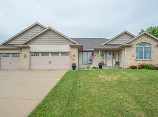 845 Ojibwe Path, Kewaskum, WI 53040