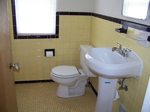 Upstairs bathroom