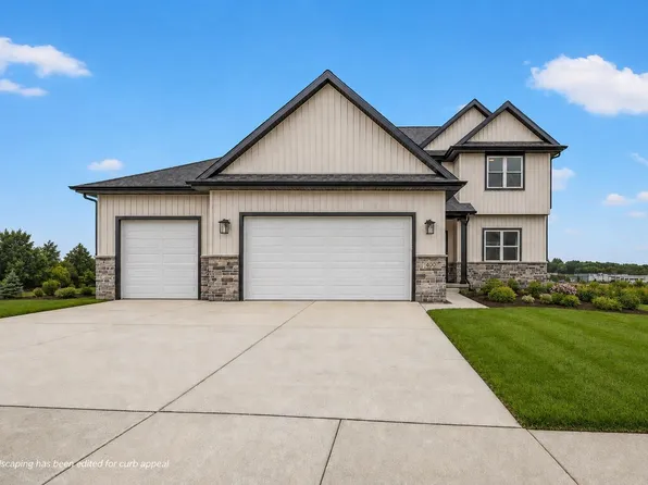 400 Michelle 65, Cottage Grove, WI 53527