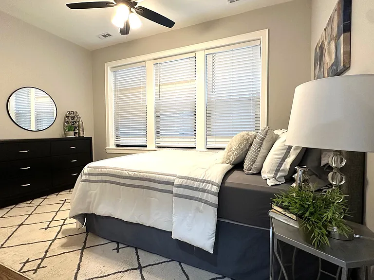 2855 W Palmer St #1 — Photo 15