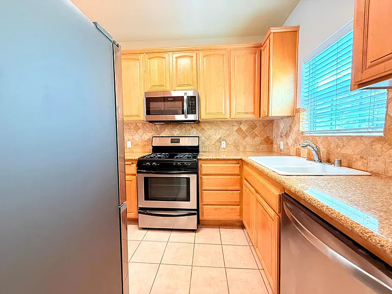 12217 Moorpark St. — Photo 8