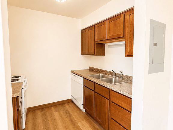 4th image of 1721 Onsgard Rd #18521208