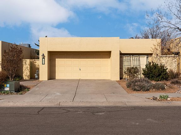 2nd image of 7909 Woodleaf Dr NE