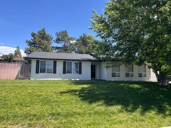 5303 N Sky Vista Ave, Yakima, WA 98901