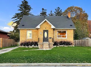 1 Andrew Ave, Toronto, ON M1M 3G8