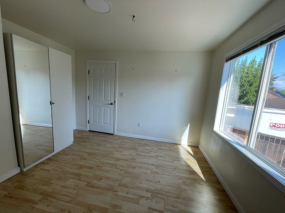 UL Bedroom 2